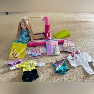 AMERICAN GIRL DOLL MCKENNA COLLECTION